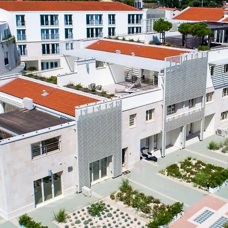 Garden Palace Marjeta With Free Parking Daire Umag