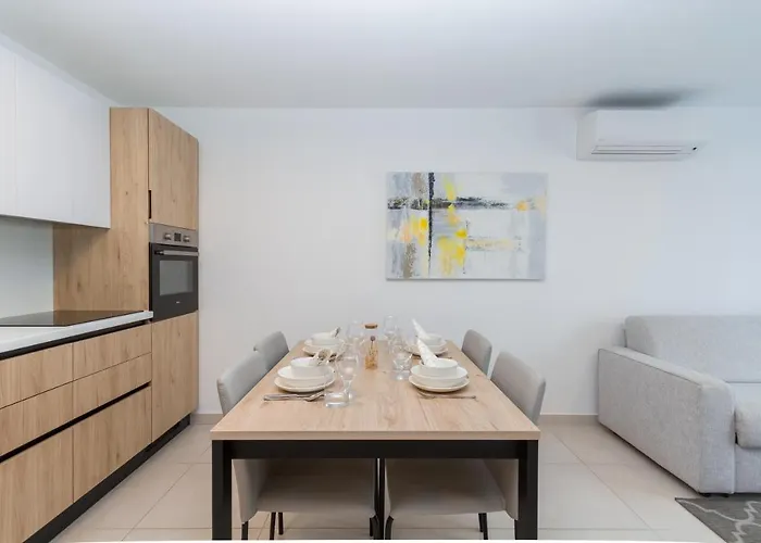 Garden Palace Marjeta With Free Parking Umag