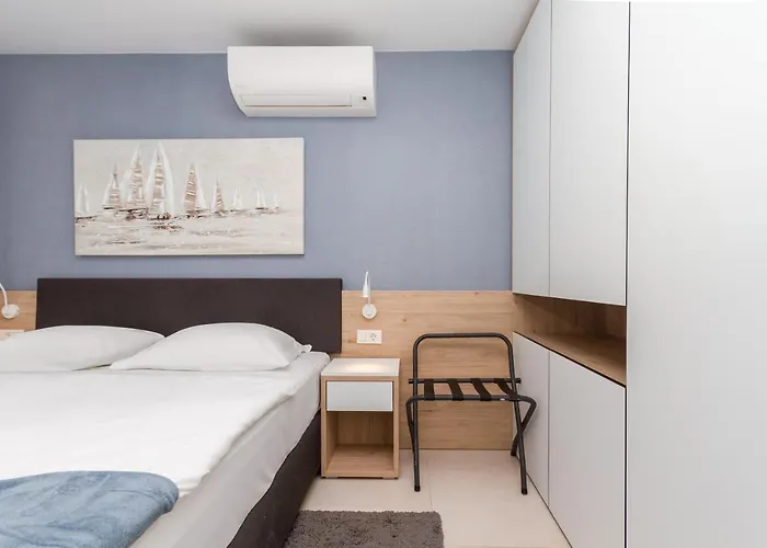 Garden Palace Marjeta With Free Parking Umag